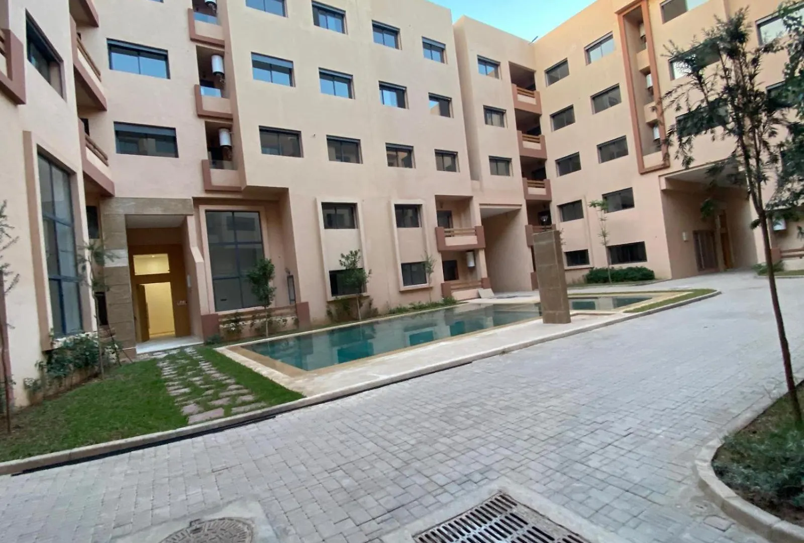 Modern Stay With Pool Near Gueliz Downtown Marrakech Marrakesch Marokko